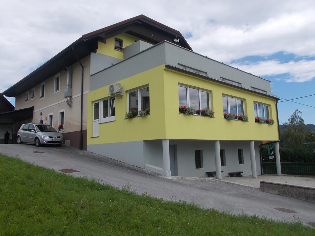 Gostilna Pension Blegos Poljane nad Škofjo Loko Exteriér fotografie
