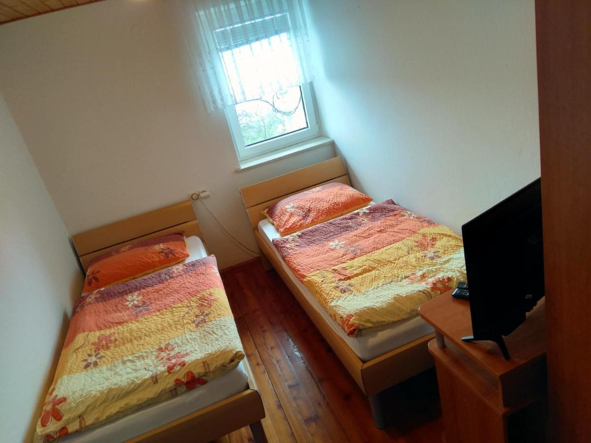 Gostilna Pension Blegos Poljane nad Škofjo Loko Exteriér fotografie